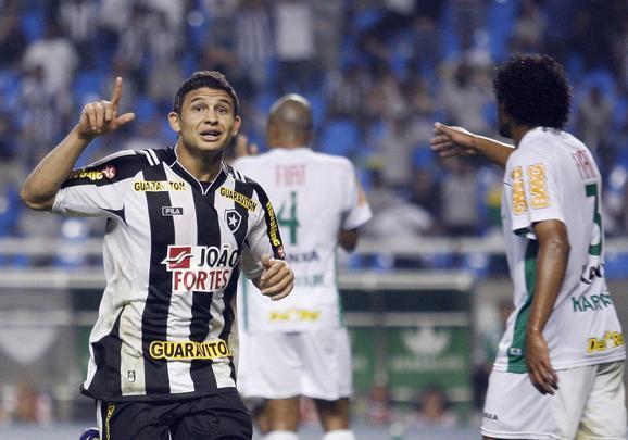 Imagens da derrota do América para o Botafogo por 4 a 2, de virada, no Engenhão - RUDY TRINDADE/NEWS FREE/AE
