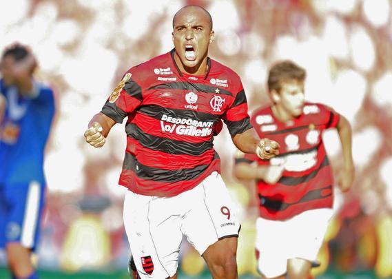 Deivid comemora um dos gols contra o ex-clube no Engenhão - André Portugal/VIPCOMM