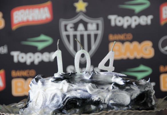 Galo completa 104 anos e sonha com 2012 vitorioso - Jorge Gontijo/EM/D.A Press