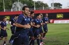 Cruzeiro treina na Ilha do Retiro antes de enfrentar o N�utico