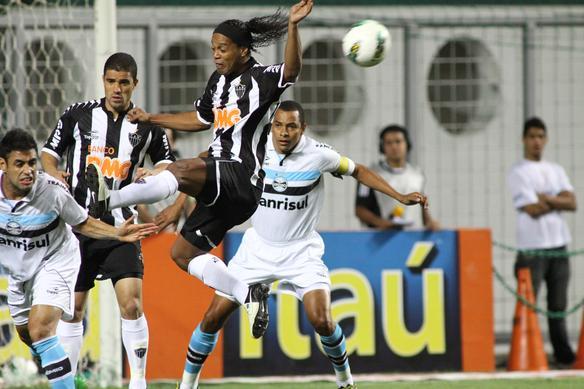 Imagens da partida entre Atlético e Grêmio - Rodrigo Clemente EM DA Press