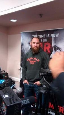 Peso pesado Travis Browne marca presença no UFC 182
