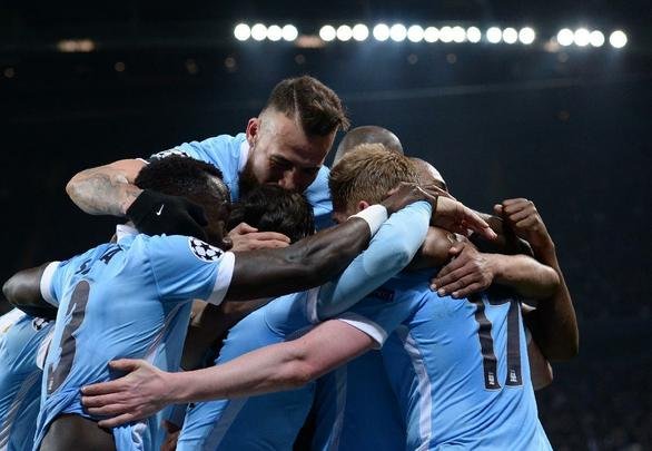 De Bruyne resolve, Manchester City elimina o PSG e vai à semifinal pela primeira vez