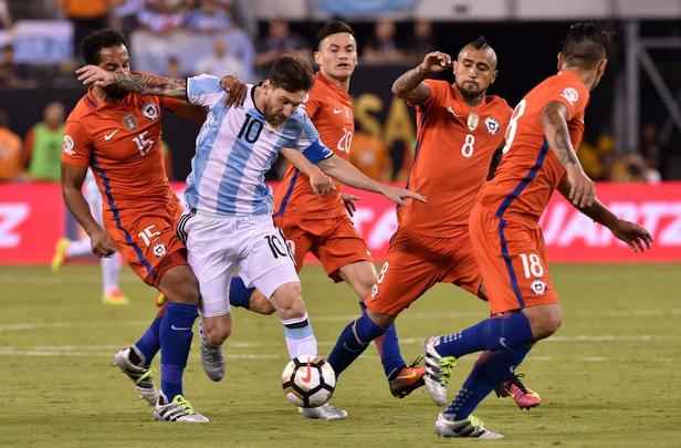 Imagens da final entre Argentina e Chile, em Nova Jersey, Estados Unidos