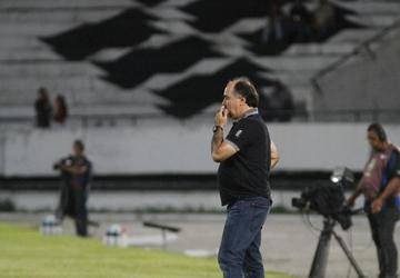 Imagens do jogo entre Santa Cruz e Atl�tico pelo Brasileir�o  (Ricardo Fernandes/DP/D.A Press)