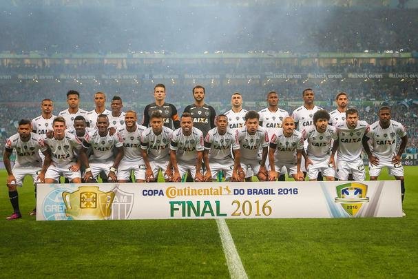 Imagens do duelo decisivo da Copa do Brasil, entre Grêmio e Atlético, na Arena, em Porto Alegre