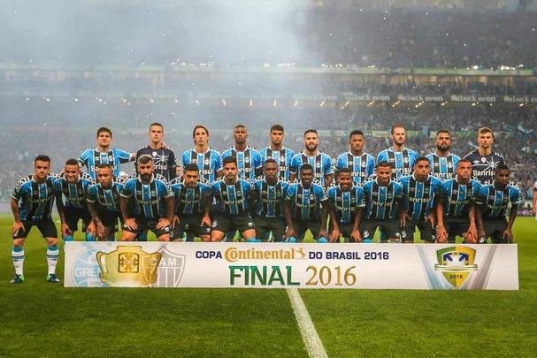 Imagens do duelo decisivo da Copa do Brasil, entre Grêmio e Atlético, na Arena, em Porto Alegre