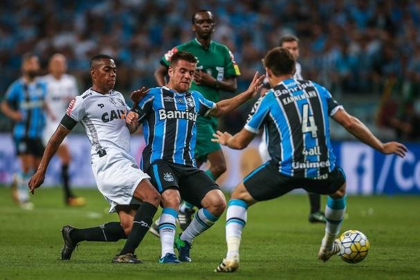 Imagens do duelo decisivo da Copa do Brasil, entre Grêmio e Atlético, na Arena, em Porto Alegre