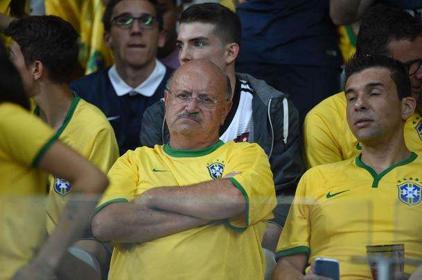 Goleada da Alemanha, 5 a 0 no primeiro tempo, deixa torcedores brasileiros desolados
