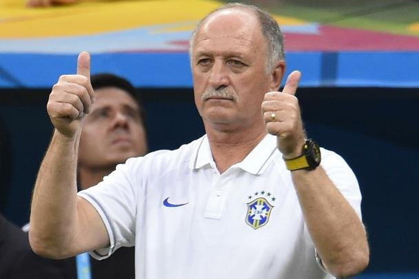 Felipão se mostrou tenso e descontente durante o jogo de despedida da Copa do Mundo