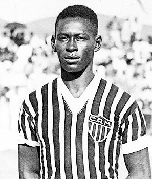 Dondinho, pai de Pelé, foi jogador e vestiu a camisa do Atlético na década de 40 (Arquivo Estado de Minas - 16/09/1944 )