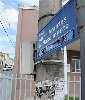 Rua onde morou Pelé ganhou nome do eterno craque em Três Corações (Jorge Gontijo/EM/D.A Press.)