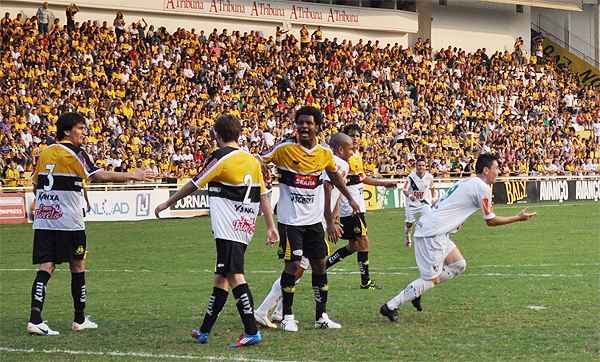 Carlos Cruz/América Carlos Cruz/América