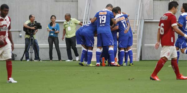 Cruzeiro teve segundo tempo perfeito e conquistou vitória importante diante do lanterna (Ricardo Fernandes/DP/D.A Press)