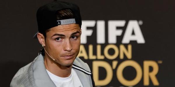 Cristiano Ronaldo é o grande favorito para ganhar a Bola de Ouro da temporada 2013 (Reuters)