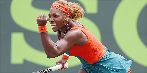 Norte-americana Serena Williams sofreu no início do primeiro set, mas reagiu e levou título (Geoff Burke-USA TODAY Sports) Norte-americana Serena Williams sofreu no início do primeiro set, mas reagiu e levou título (Geoff Burke-USA TODAY Sports)