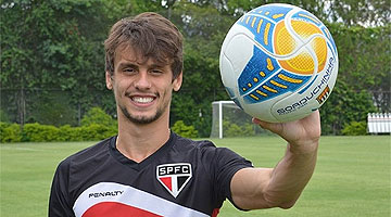 Resultado de imagem para Fotos de rodrigo caio jogador