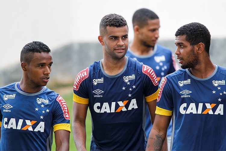 Com promoções de jovens, Cruzeiro tem 40% do grupo formado na ... - Superesportes