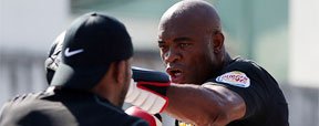 Dana diz que Spider pode encarar Jon Jones neste ano se vencer Weidman (Photo by Josh Hedges/Zuffa LLC/Zuffa LLC via Getty Images)
