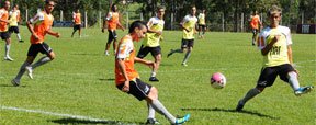 Am�rica encara a Caldense em busca de quebrar tabu e manter a lideran�a (Jorge Gontijo/EM/D.A.Press)