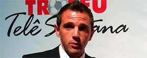 Craque do ano, Montillo   integra a sele��o do Trof�u Tel� Santana  (Superesportes )