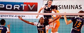 Minas recebe ajuda do Pinheiros e termina rodada no G4 da Superliga (Alexandre Guzanshe/EM/D.A Press)