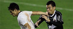 Vasco e Corinthians fazem primeiro confronto duro e empatam sem gols (REUTERS/Ricardo Moraes)