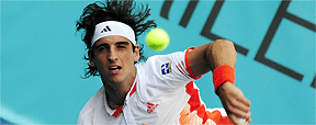 Bellucci vence ex-n�mero um do mundo e chega �s quartas em Nice (REUTERS/Max Rossi )