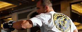Junior Cigano e Pez�o participam de sess�o de treinos abertos nos EUA (Divulga��o/UFC)