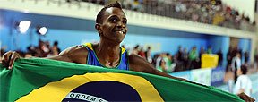 Duda vence com recorde em SP e ganha confian�a para o Mundial'2013 (AFP PHOTO / GABRIEL BOUYS )