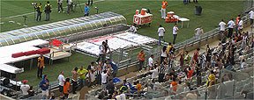 Determina��o n�o vinga e torcida do Galo usa camisa no setor corporativo (Gustavo Andrade/ Superesportes)