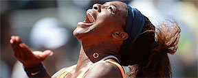 Campe� em Roma, Serena considera que sua principal rival � ela mesma ( AFP PHOTO / FILIPPO MONTEFORTE )