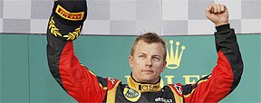 Kimi Raikkonen admite que estuda possibilidades para temporada 2014 (REUTERS/Brandon Malone )