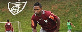 Meia Nik�o volta � equipe titular em treino coletivo no CT Lanna Drumond (Carlos Cruz/Am�rica Futebol Clube)