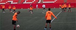 Atl�tico trabalha bolas paradas em reconhecimento do Est�dio Caliente (Thiago de Castro/ Superesportes)