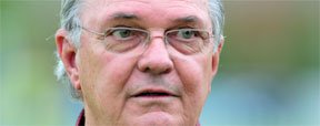 Gilvan amea�a ir ao governador para reclamar do trabalho da Minas Arena (Alexandre Guzanshe/EM/D.A Press)