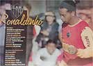 R10 vira p�ster  e ilustra��o em jornais do dia (Thiago de Castro/Superesportes)