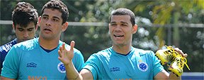 Nilton se recupera de les�o e Marcelo e confirma time para pegar o Goi�s (Euler Junior/EM/D.APress)
