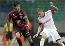 Vit�ria abre dois, mas cede empate ao Internacional