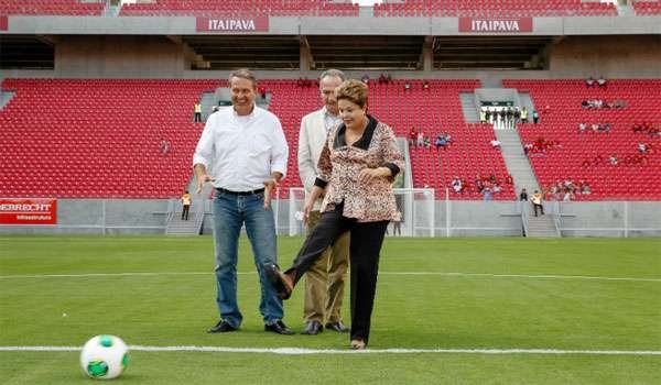 Com atraso, Dilma Rousseff inaugura a Arena Pernambuco (Glauber Queiroz/Portal da Copa/ME)