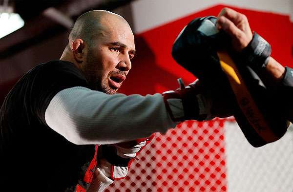 Atra��o do UFC 160, Glover quer trazer cintur�o para Minas (Josh Hedges/Zuffa LLC/Zuffa LLC via Getty Images)