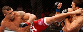 Consternado com boatos, Rockhold recha�a arma��o em luta com Belfort (Josh Hedges/Zuffa LLC/Zuffa LLC via Getty Images)