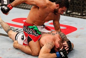 Rafael  'Sapo' derrota Jo�o Zeferino e completa festa mineira em Jaragu� (Josh Hedges/Zuffa LLC UFC )