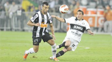 Campe�o da Libertadores conta como est� a vida no futebol espanhol