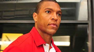 Dida se prepara para virar treinador, mas reluta em se aposentar