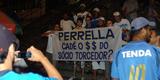 Torcedores do Cruzeiro fizeram protesto contra a diretoria antes da partida diante do Botafogo, no Mineiro. Principal reivindicao era a contratao de reforos