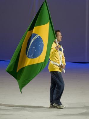 Ginasta Diego Hypolito foi o porta-bandeira brasileiro