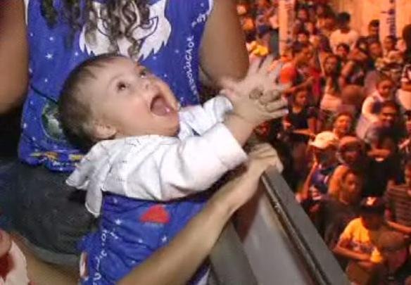 Camisa 10 do Cruzeiro viu o filho, Santino, ser homenageado