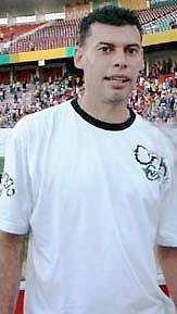 Ex-lateral  empresrio de jogadores nos dias de hoje