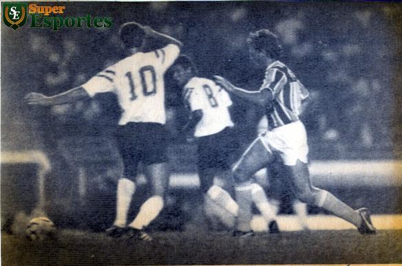 1992 - Jogo contra o Grmio pela Srie B. Naquele ano, clube conseguiu novamente o acesso  elite